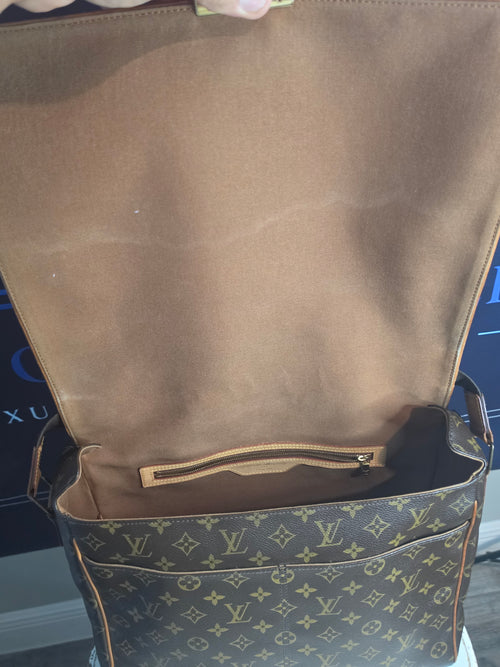 Louis Vuitton Messenger Bag