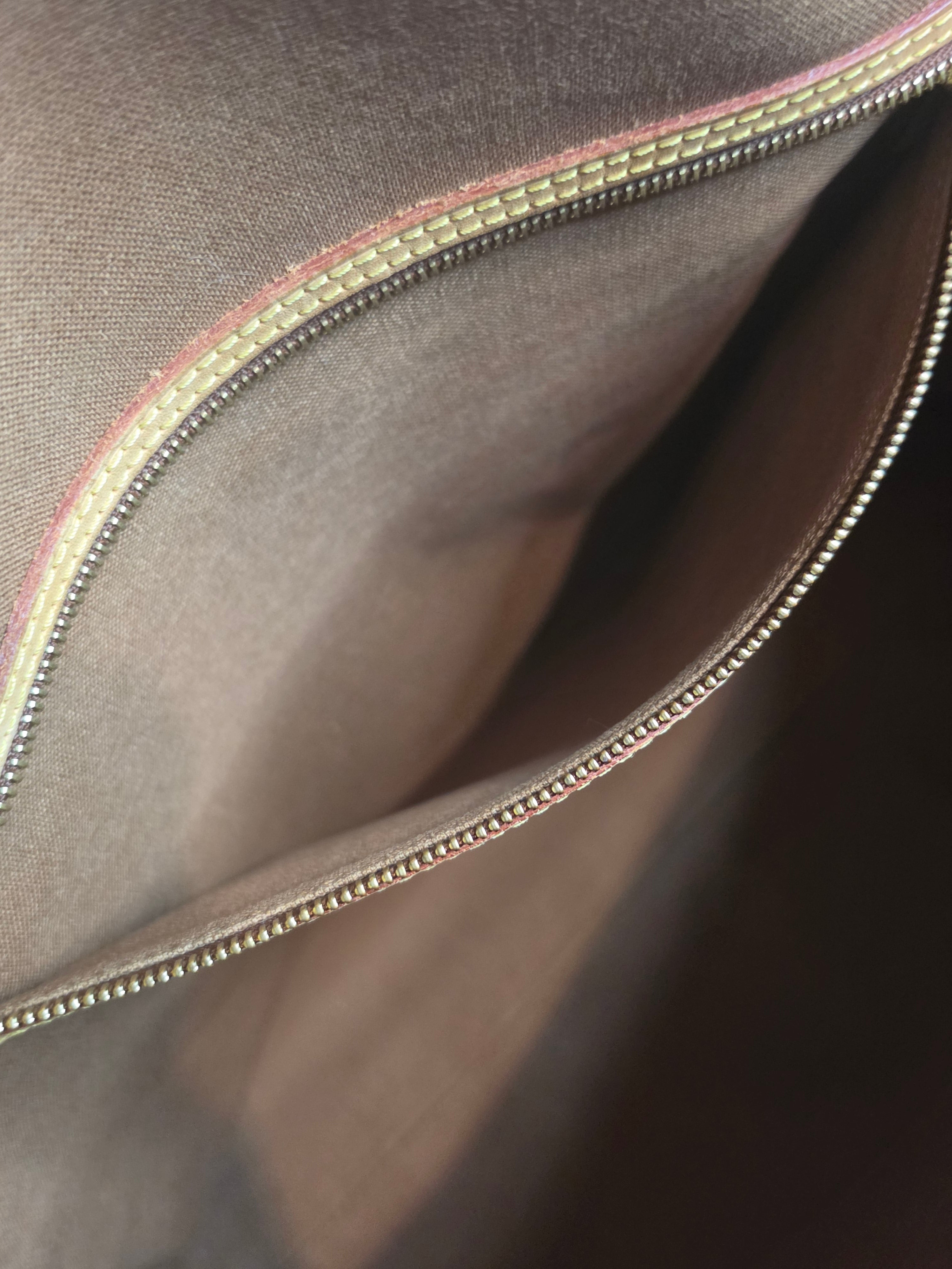 Louis Vuitton Messenger Bag